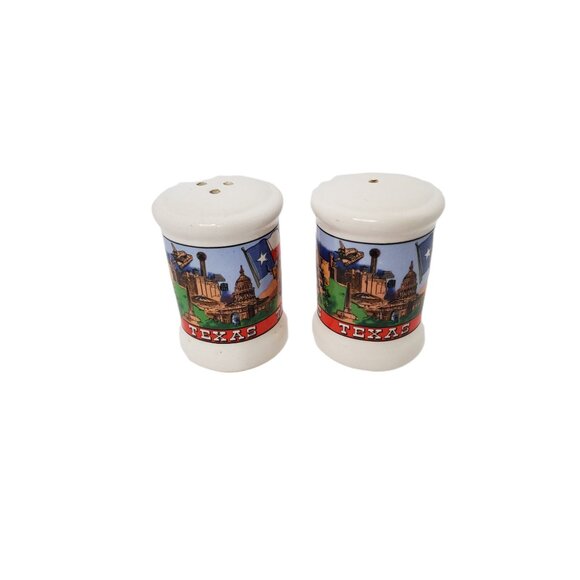 Vintage Collectible Souvenier Texas Landmark Stein Shaped Ceramic Salt & Pepper - Picture 2 of 2